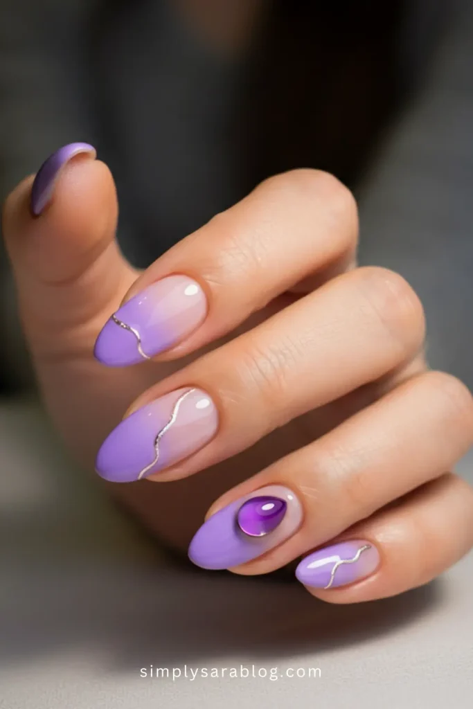 Cool lilac nails